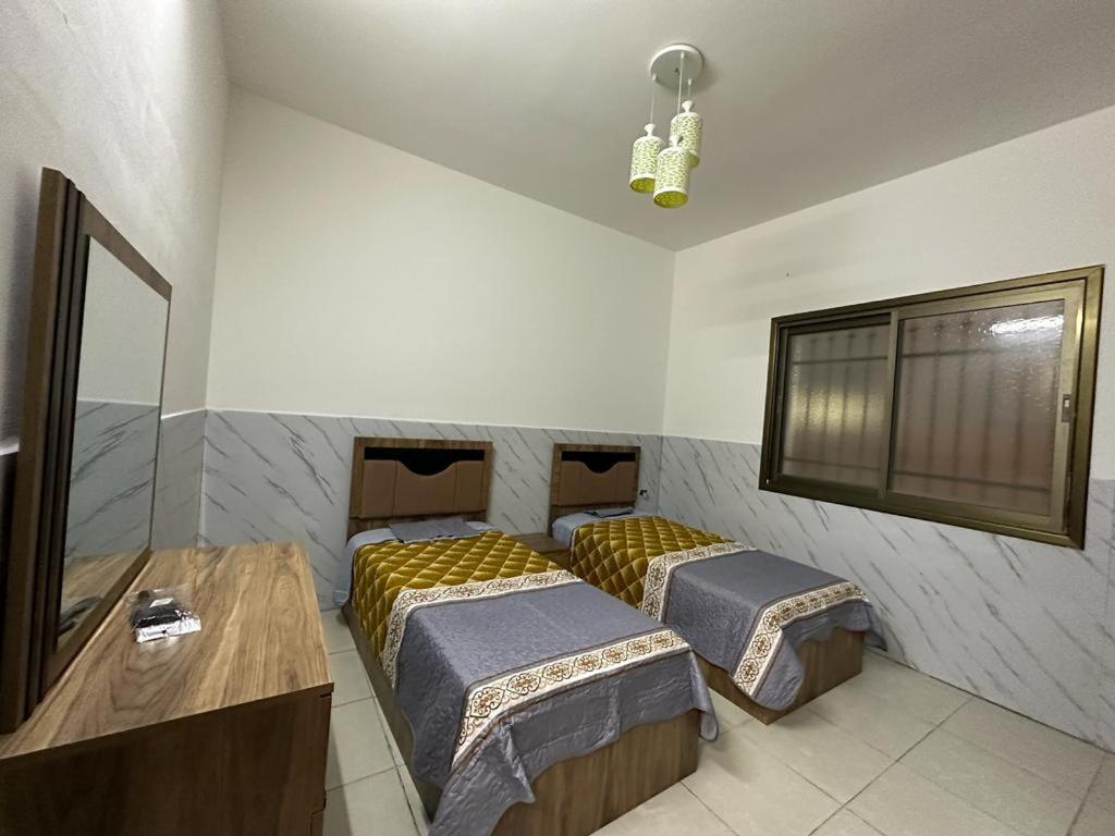 بيت الضيافة الملكية Apartment Tulkarm Bagian luar foto