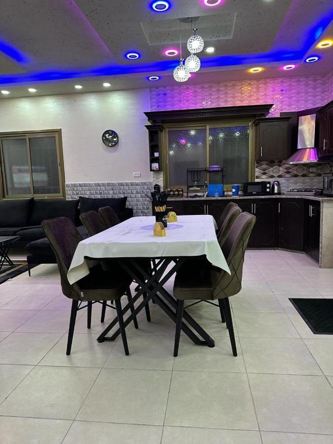 بيت الضيافة الملكية Apartment Tulkarm Bagian luar foto