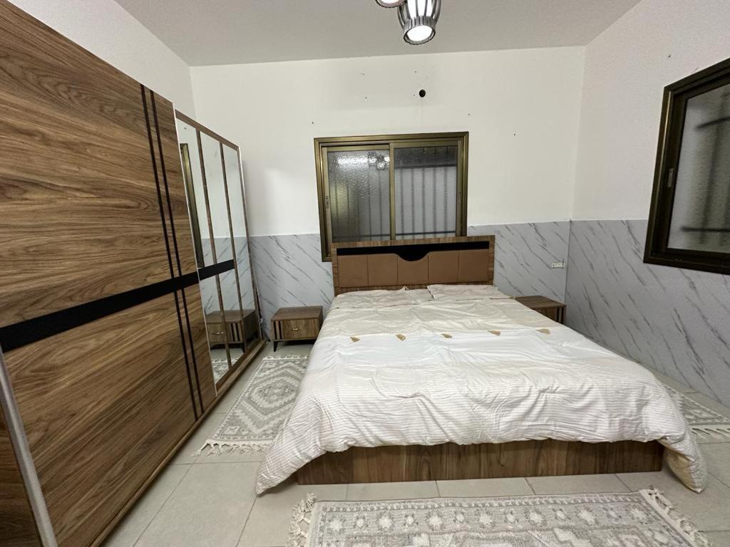 بيت الضيافة الملكية Apartment Tulkarm Bagian luar foto